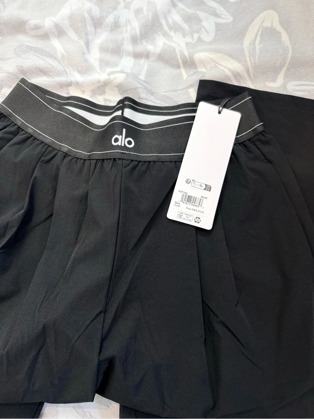 Alo Yoga High-Waist Pursuit Trouser - Black (Women's)